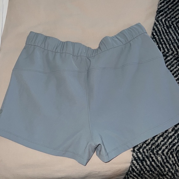 LULULEMON RARE SHORTS - Picture 2 of 4
